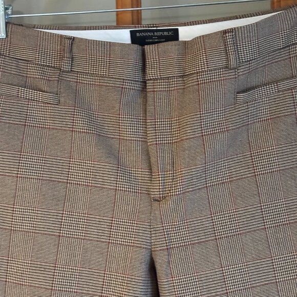 Banana Republic Women Sloan Curvy Fit SZ: 14 Brown/Camel plaid - Picture 3 of 13